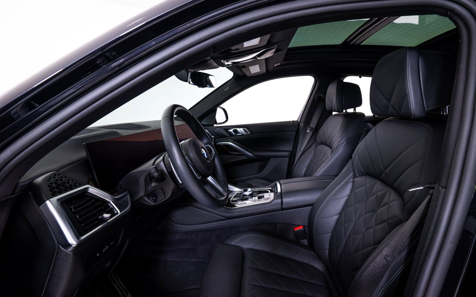 Used 2025 BMW X6 xDrive40i w/ Executive Package AWD/4WD image 16