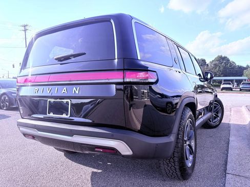 Used 2025 Rivian R1S Adventure AWD/4WD image 5