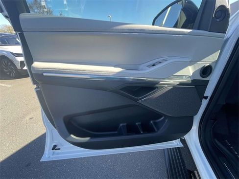 New 2025 Lincoln Navigator Reserve image 11