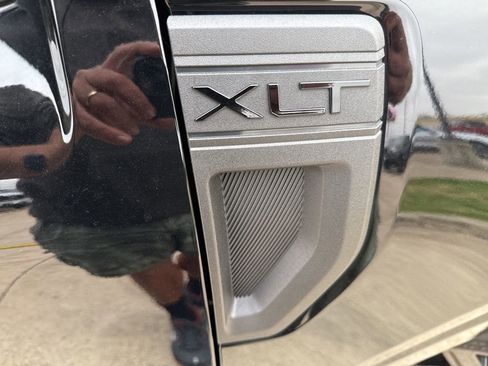 Used 2025 Ford Maverick XLT w/ XLT Luxury Package image 16