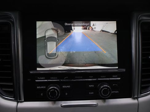 Used 2016 Porsche Macan S w/ Infotainment Package AWD/4WD image 25