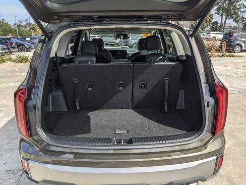 Certified 2025 Kia Telluride S image 12