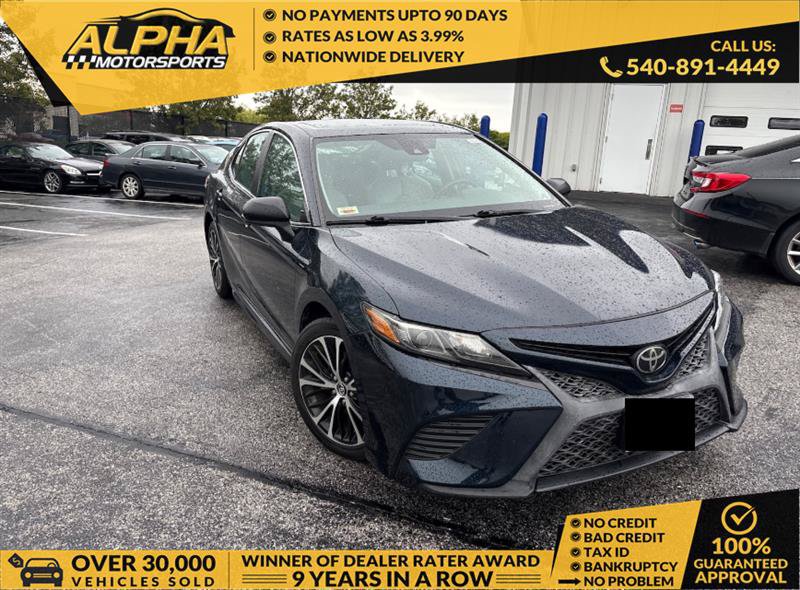 Used 2019 Toyota Camry SE w/ Carpet Mat Package FWD image 1