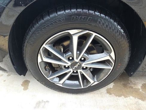 Used 2022 Kia Forte LXS image 11