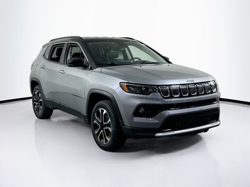 Used 2022 Jeep Compass Limited AWD/4WD image 3