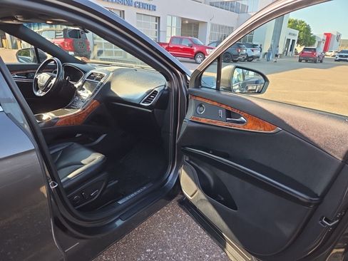 Used 2020 Lincoln Nautilus Reserve w/ Equipment Group 201A AWD/4WD image 34