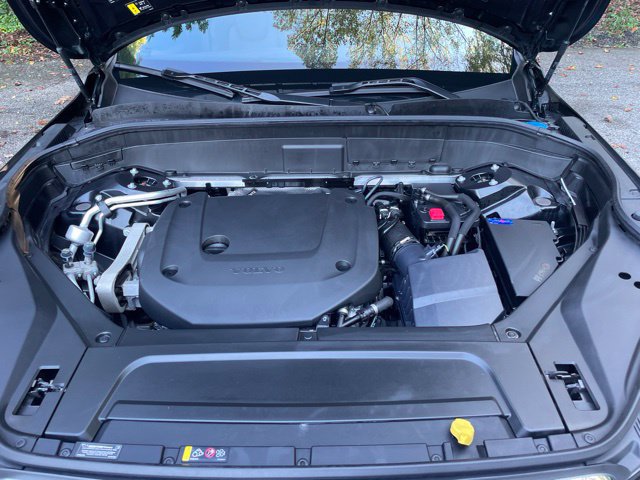 Certified 2025 Volvo XC90 B6 Plus w/ Protection Package AWD/4WD image 28