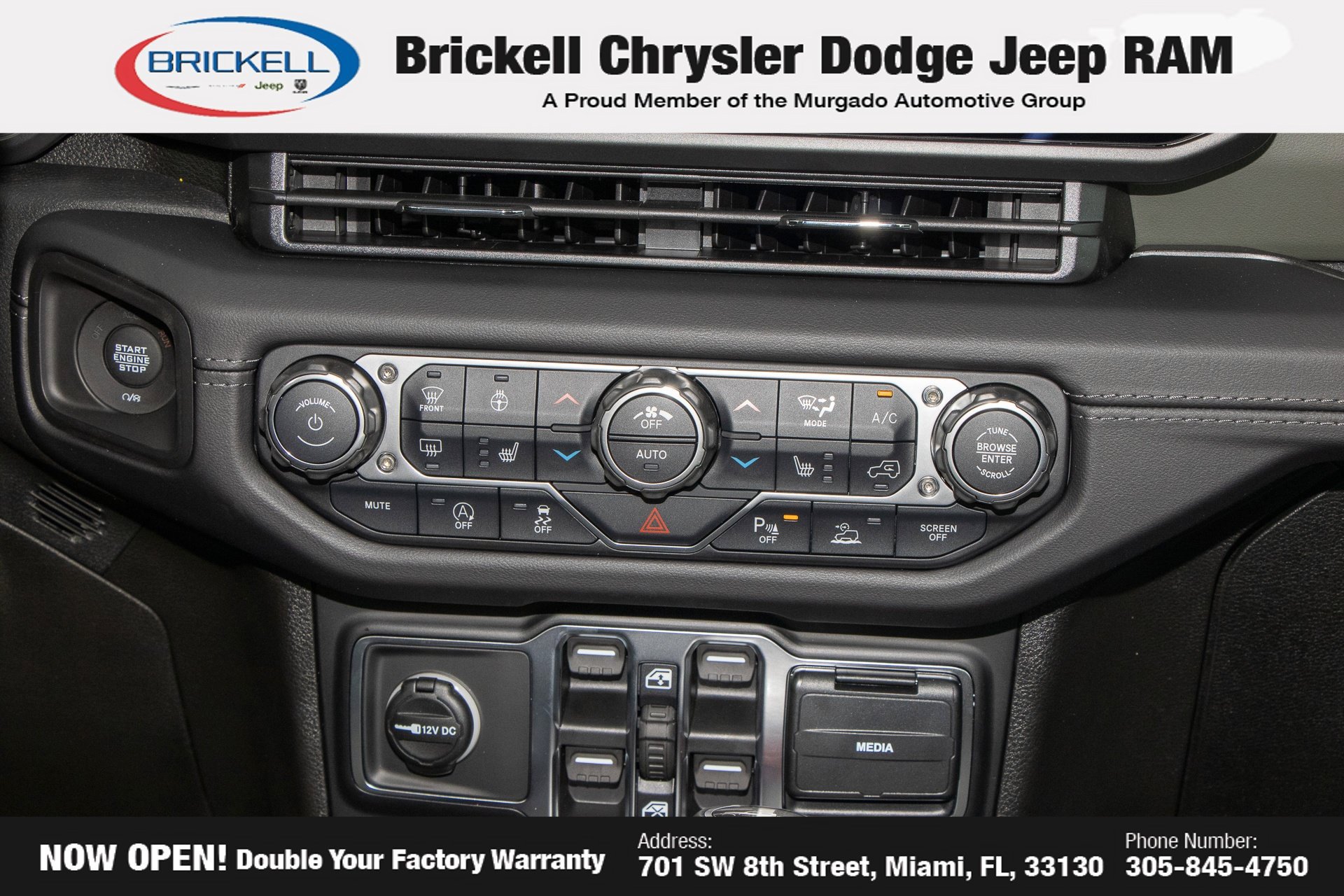New 2026 Jeep Gladiator Mojave w/ Safety Group AWD/4WD image 23
