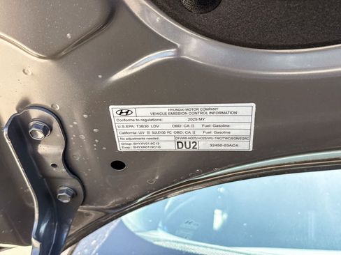 Used 2025 Hyundai Elantra SEL FWD image 13