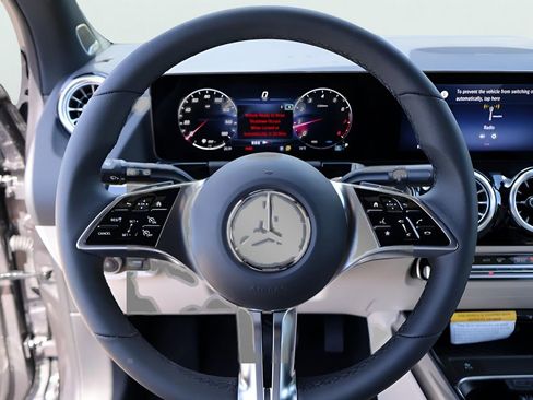 New 2026 Mercedes-Benz GLA 250 4MATIC image 32