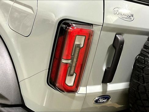 Certified 2022 Ford Bronco Wildtrak image 8