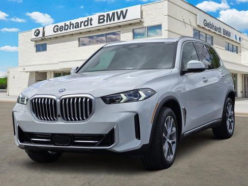 New 2026 BMW X5 xDrive40i w/ Premium Package AWD/4WD image 3