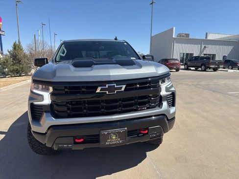 Used 2025 Chevrolet Silverado 1500 LT Trail Boss w/ Convenience Package II image 7