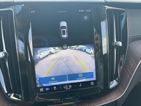 Used 2023 Volvo XC60 B5 Ultimate w/ Protection Package Premier image 22