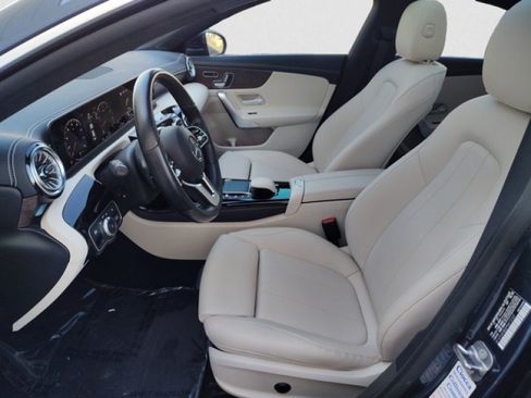 Used 2023 Mercedes-Benz CLA 250 4MATIC image 11