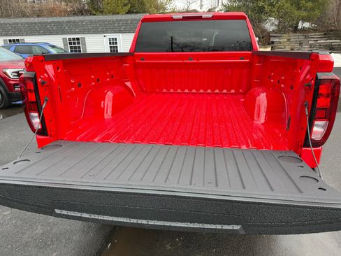 New 2026 GMC Sierra 1500 SLE AWD/4WD image 18