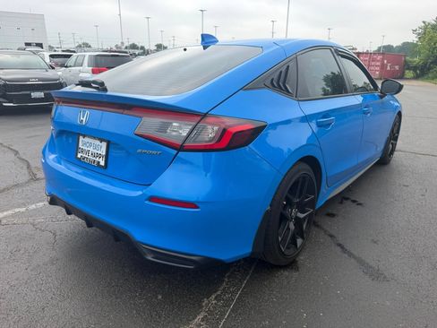 Used 2023 Honda Civic Sport image 5
