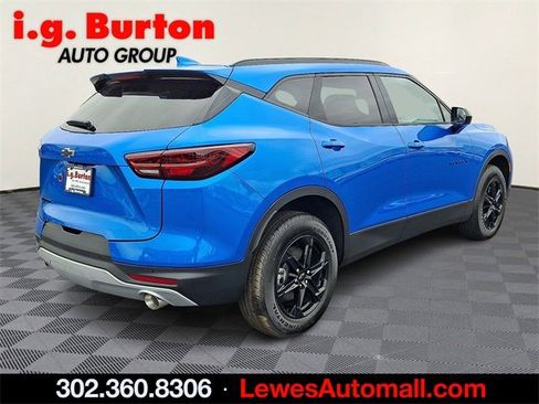 New 2025 Chevrolet Blazer LT w/ Midnight/Sport Edition image 4