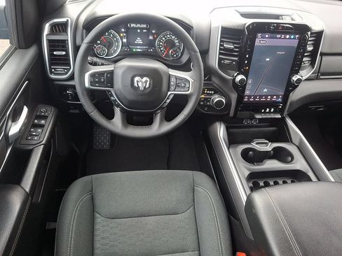 Used 2025 RAM 1500 Big Horn AWD/4WD image 11
