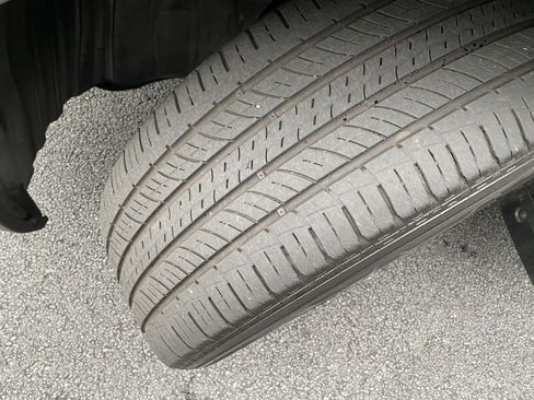 Used 2023 Honda Pilot EX-L image 12