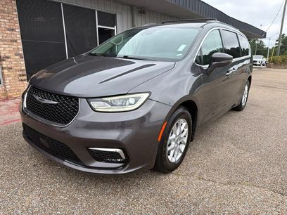 Used 2022 Chrysler Pacifica Touring-L
