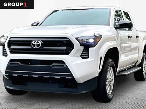 Used 2024 Toyota Tacoma SR AWD/4WD image 1