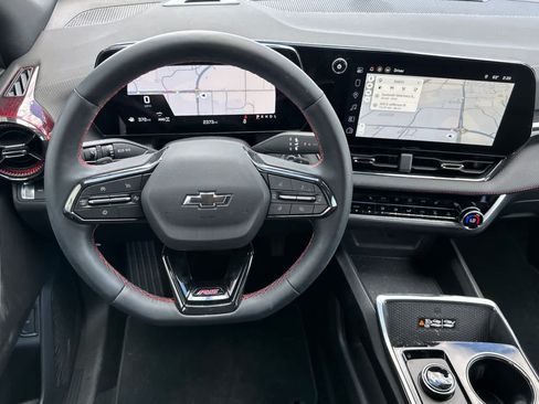 Used 2026 Chevrolet Equinox RS image 14