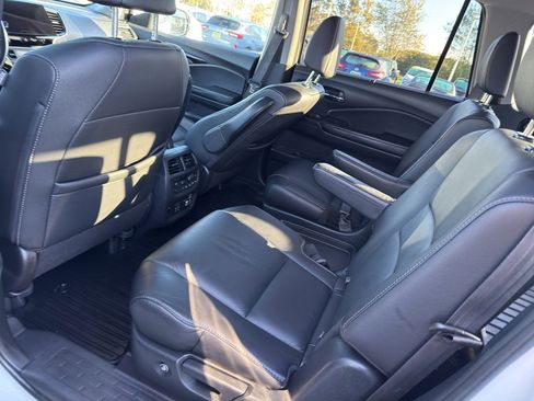 Used 2020 Honda Pilot Touring image 21
