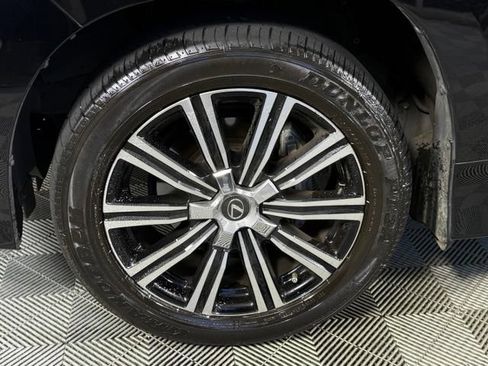 Used 2021 Lexus LX 570 4WD w/ Luxury Package image 13
