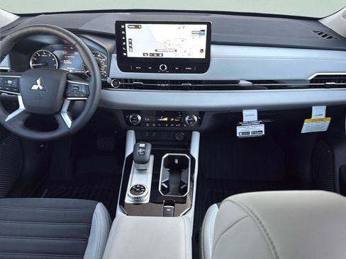 New 2026 Mitsubishi Outlander SE FWD image 21