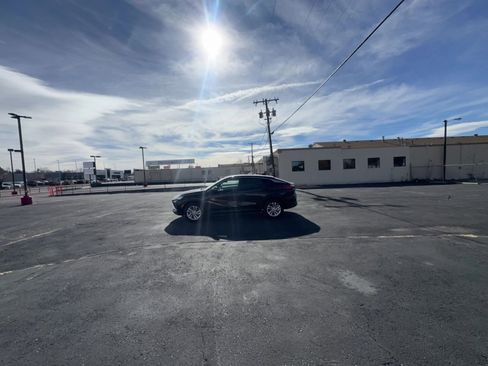 Used 2025 Buick Envista Preferred image 12