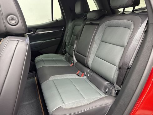 New 2026 GMC Terrain AT4 w/ Technology Package II AWD/4WD image 5