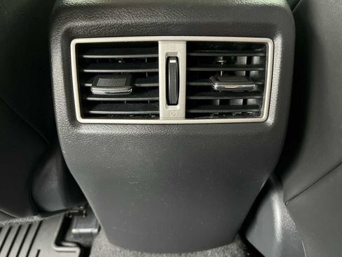 Used 2016 Nissan Maxima SR image 21