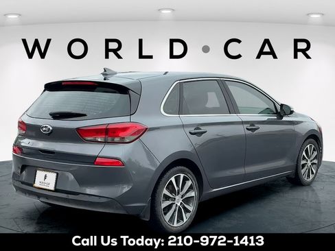 Used 2018 Hyundai Elantra GT w/ Style Package 02 FWD image 7