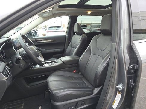 Certified 2024 INFINITI QX60 Luxe image 10