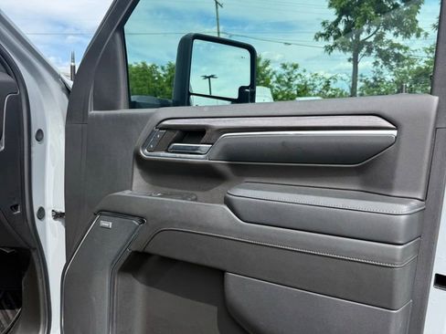 Used 2024 Chevrolet Silverado 2500 LTZ w/ LTZ Plus Package AWD/4WD image 24