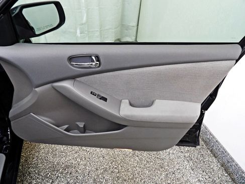 Used 2012 Nissan Altima 2.5 FWD image 11