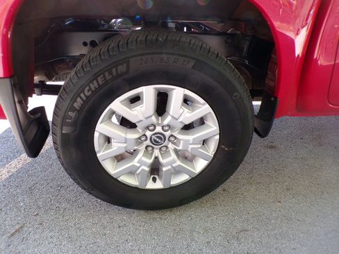 Used 2022 Nissan Frontier SV w/ Technology Package AWD/4WD image 20
