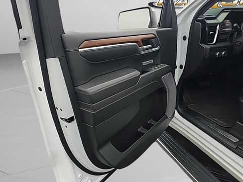 Used 2023 GMC Sierra 1500 Denali w/ Denali Reserve Package image 19