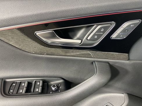 Used 2018 Audi Q7 3.0T Prestige w/ Prestige Package image 26