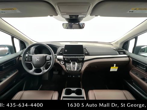 New 2026 Honda Odyssey Touring image 9