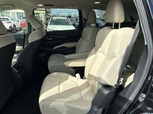 Certified 2025 Subaru Ascent Premium image 10