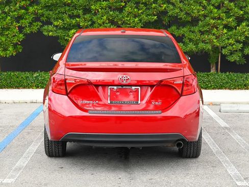 Used 2018 Toyota Corolla XSE FWD image 3