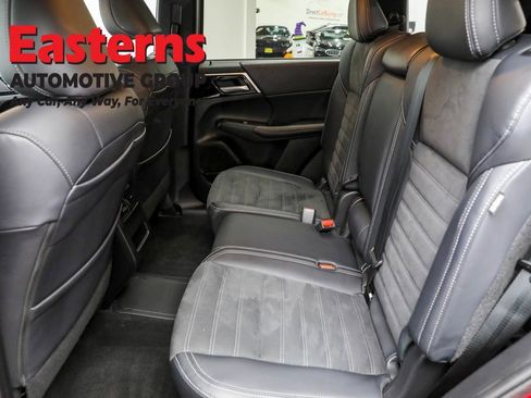 Used 2023 Mitsubishi Outlander SE image 20