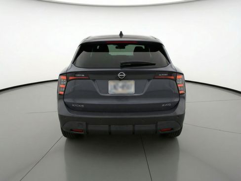 Used 2025 Nissan Kicks SV AWD/4WD image 7