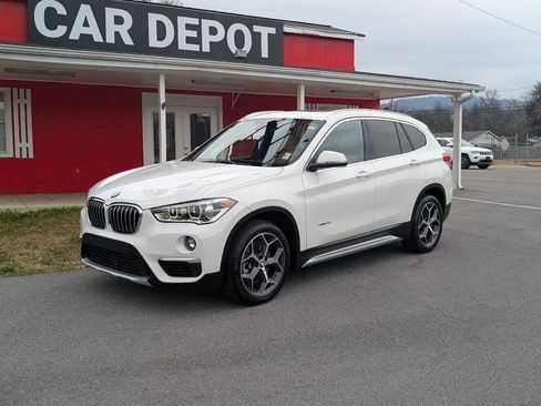 Used 2017 BMW X1 xDrive28i image 2