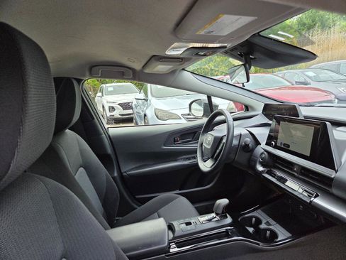 Used 2024 Toyota Prius LE FWD image 23