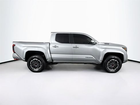 Certified 2025 Toyota Tacoma TRD Sport image 12
