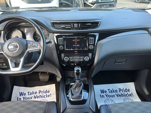 Certified 2022 Nissan Rogue Sport SV w/ Technology Package image 5