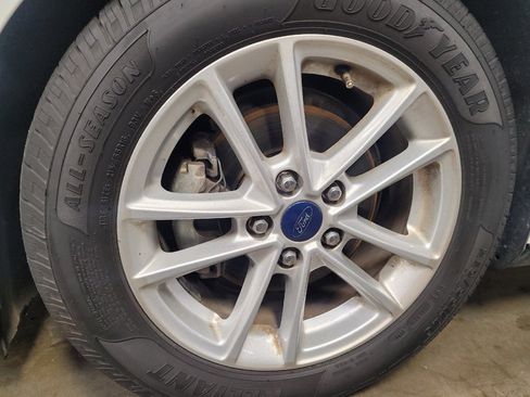 Used 2016 Ford Focus SE FWD image 31
